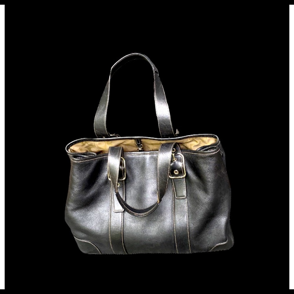 Coach/ Women Purses/Excellent Purses/ //Excellent Purses/ / Beautiful